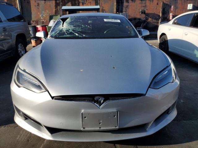 5YJSA1E16HF194432 - 2017 TESLA MODEL S Արծաթագույն լուսանկար 5