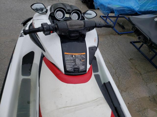 YAMA18701516 - 2016 YAMAHA WAVERUNNE WHITE photo 8