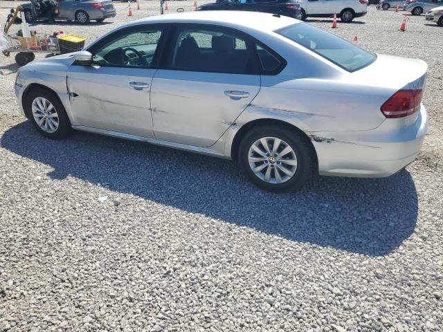 1VWAH7A34DC027251 - 2013 VOLKSWAGEN PASSAT S SILVER photo 2