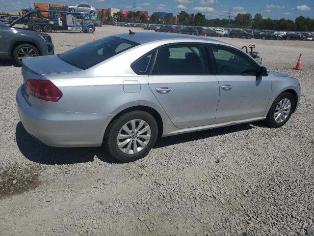 1VWAH7A34DC027251 - 2013 VOLKSWAGEN PASSAT S SILVER photo 3