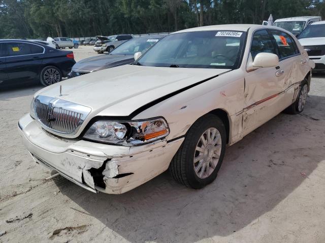 2007 LINCOLN TOWN CAR SIGNATURE, 