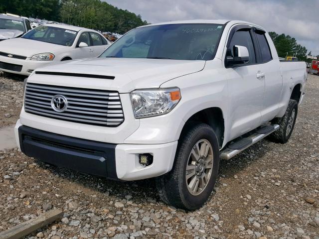 5TFRM5F18EX073947 - 2014 TOYOTA TUNDRA DOUBLE CAB SR/SR5 WHITE photo 2