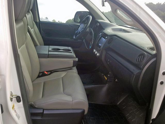 5TFRM5F18EX073947 - 2014 TOYOTA TUNDRA DOUBLE CAB SR/SR5 WHITE photo 5