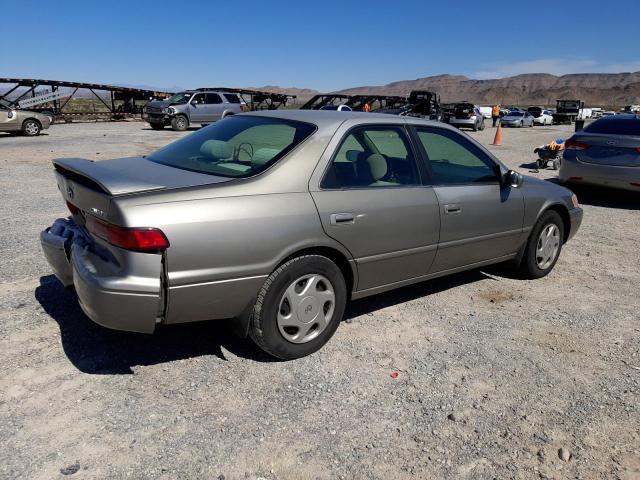 JT2BF22KXW0135666 - 1998 TOYOTA CAMRY CE BEIGE photo 3