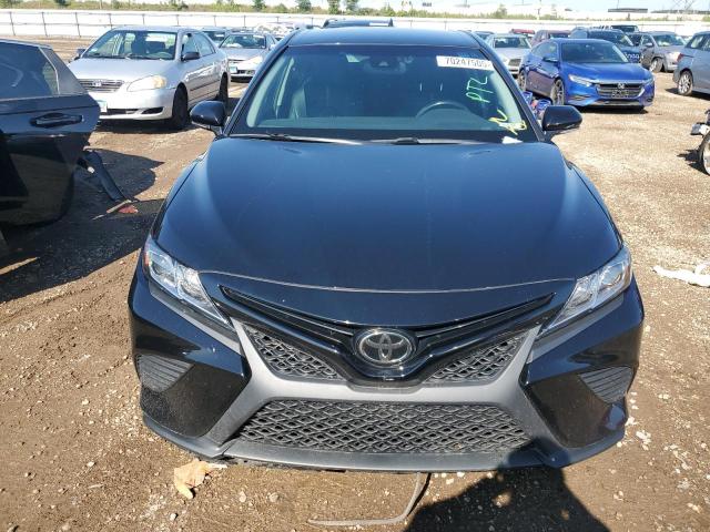 4T1B11HK7JU129098 - 2018 TOYOTA CAMRY L შავი ფოტო 5