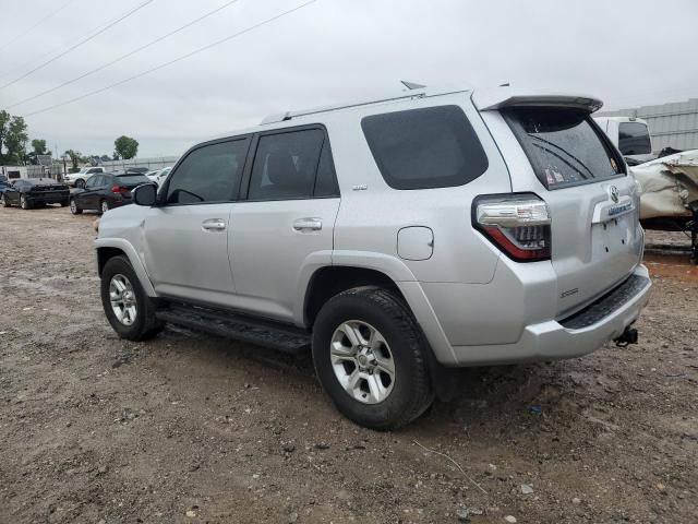 JTEBU5JR0J5523848 - 2018 TOYOTA 4RUNNER SR5/SR5 PREMIUM Gümüş foto 2