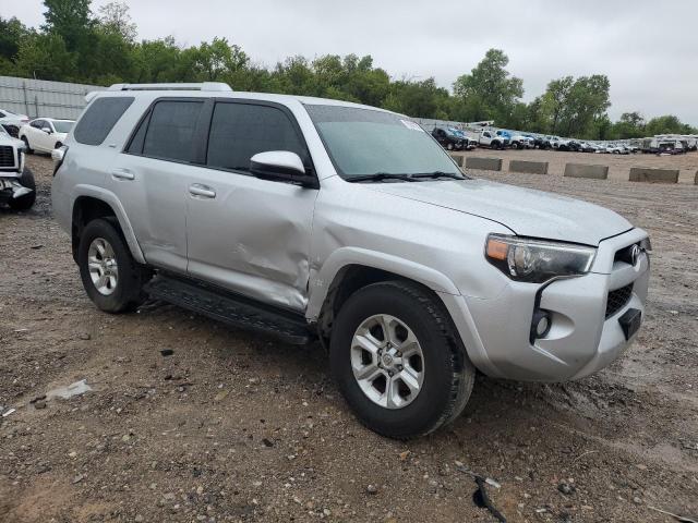 JTEBU5JR0J5523848 - 2018 TOYOTA 4RUNNER SR5/SR5 PREMIUM Gümüş foto 4