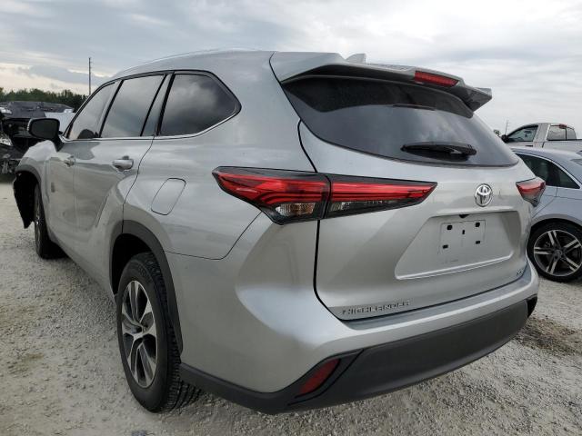 5TDGZRAH8MS087999 - 2021 TOYOTA HIGHLANDER XLE SILVER photo 2