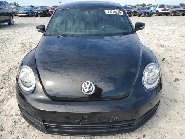 3VWJX7AT8DM673507 - 2013 VOLKSWAGEN BEETLE BLACK photo 5
