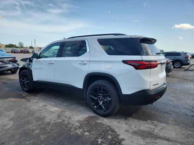 1GNERGKW8PJ140959 - 2023 CHEVROLET TRAVERSE LT أبيض صورة 2