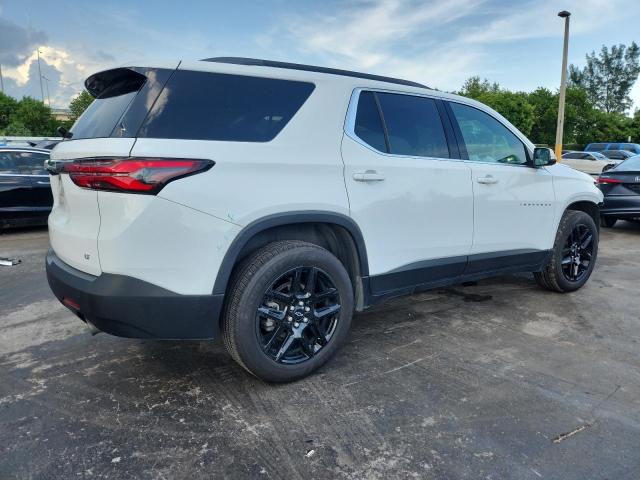 1GNERGKW8PJ140959 - 2023 CHEVROLET TRAVERSE LT أبيض صورة 3