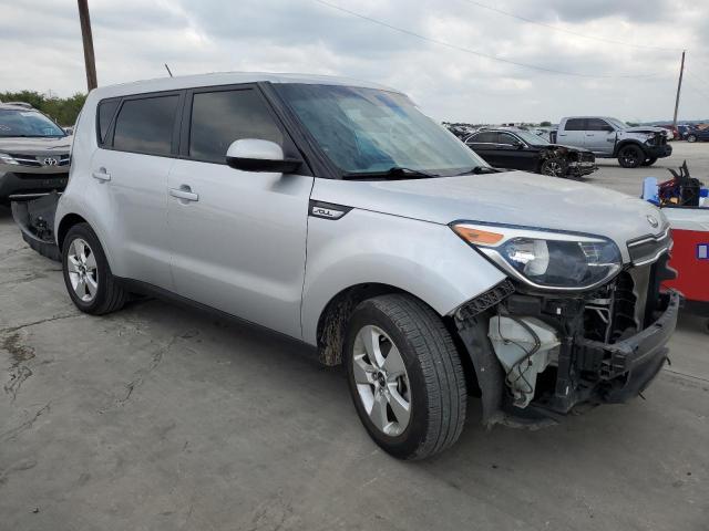 KNDJN2A27K7694908 - 2019 KIA SOUL SILVER photo 4