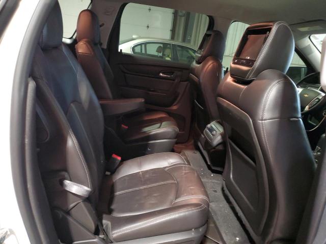 1GNKRHKD1HJ107066 - 2017 CHEVROLET TRAVERSE LT WHITE photo 11