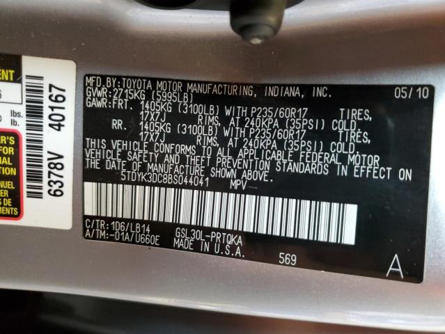 5TDYK3DC8BS044041 - 2011 TOYOTA SIENNA XLE SILVER photo 14