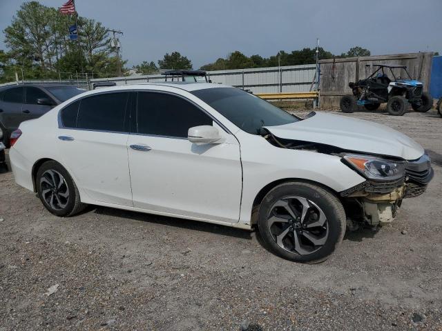 1HGCR3F82HA025183 - 2017 HONDA ACCORD EXL WHITE photo 4