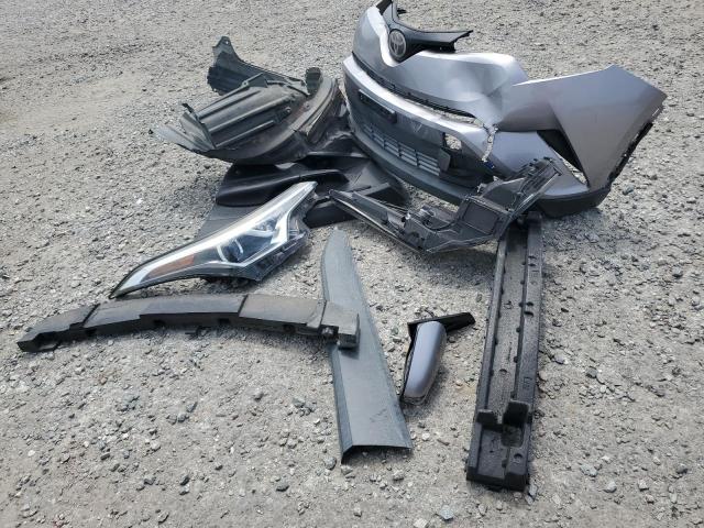 NMTKHMBXXJR015895 - 2018 TOYOTA C-HR XLE 银色 照片 12