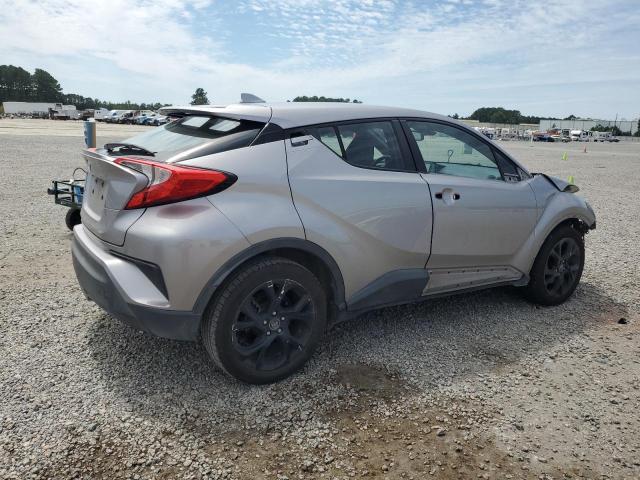 NMTKHMBXXJR015895 - 2018 TOYOTA C-HR XLE 银色 照片 3