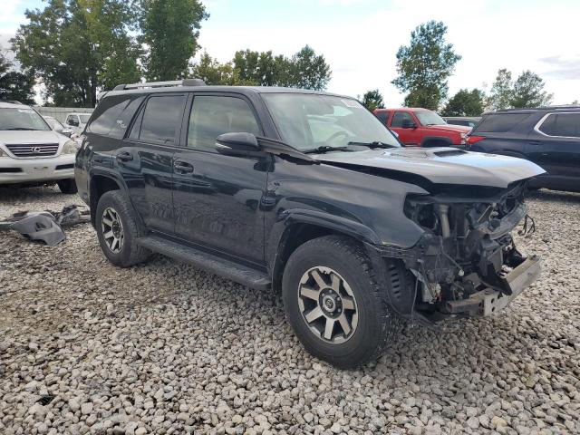 JTEBU5JR1J5530095 - 2018 TOYOTA 4RUNNER SR5/SR5 PREMIUM შავი ფოტო 4
