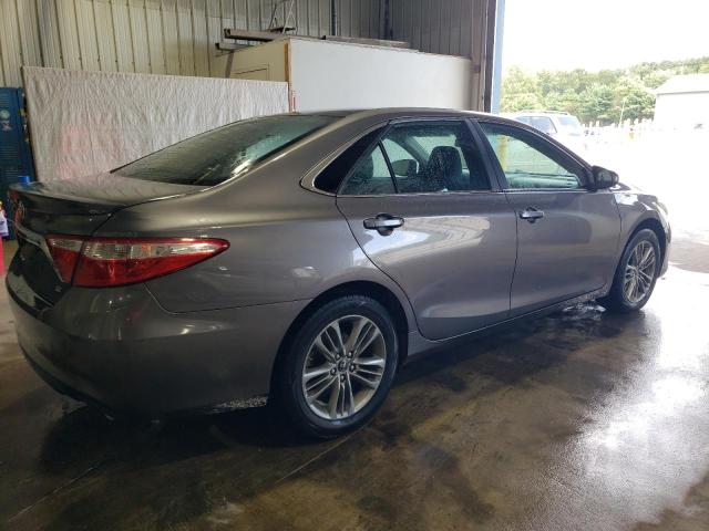 4T1BF1FK6HU632281 - 2017 TOYOTA CAMRY LE SILVER photo 3