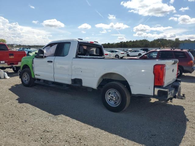 1FT8X2AT7REF20702 - 2024 FORD F250 SUPER DUTY WHITE photo 2