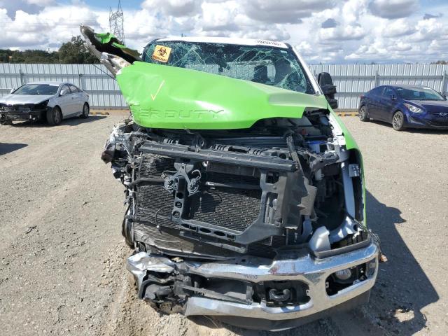 1FT8X2AT7REF20702 - 2024 FORD F250 SUPER DUTY WHITE photo 5