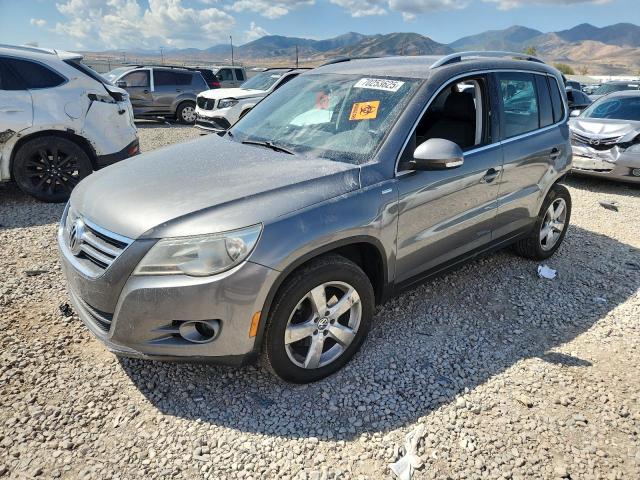 2010 VOLKSWAGEN TIGUAN S, 