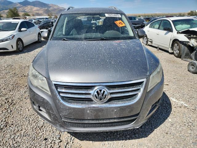 WVGAV7AX8AW533430 - 2010 VOLKSWAGEN TIGUAN S GRAY photo 5
