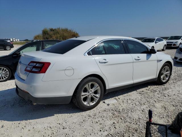 1FAHP2E82FG104990 - 2015 FORD TAURUS SEL WHITE photo 3