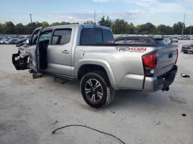 3TMCZ5AN0JM171226 - 2018 TOYOTA TACOMA DOUBLE CAB GRAY photo 2