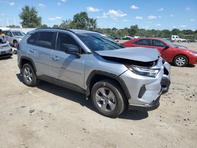 4T3LWRFV3SU187140 - 2025 TOYOTA RAV4 LE SILVER photo 4