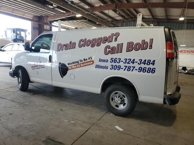 1GCWGFBA2D1159309 - 2013 CHEVROLET EXPRESS G2 WHITE photo 2