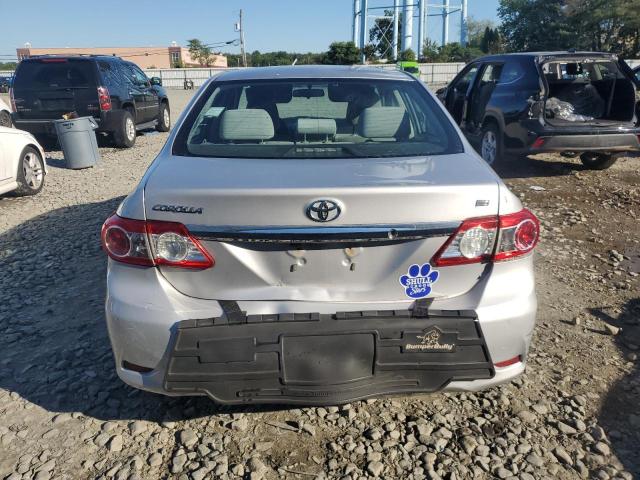 2T1BU4EEXBC720908 - 2011 TOYOTA COROLLA BASE فضي صورة 6