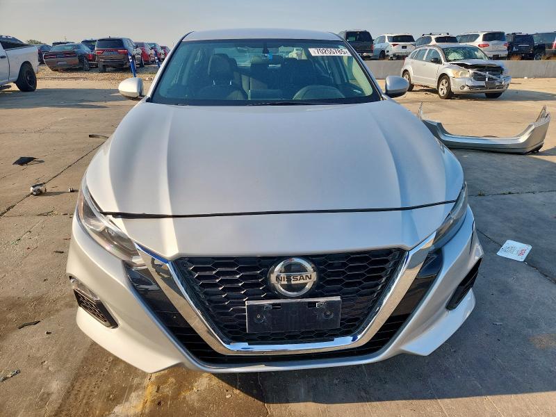 1N4BL4BW6KC197496 - 2019 NISSAN ALTIMA S SILVER photo 5