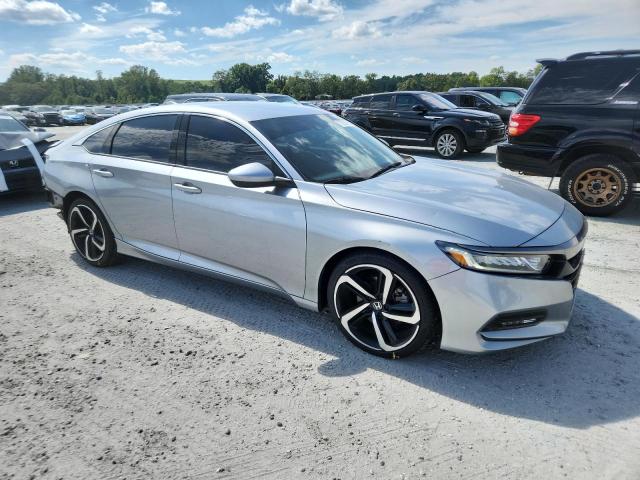 1HGCV1F37JA139657 - 2018 HONDA ACCORD SPORT SILVER photo 4