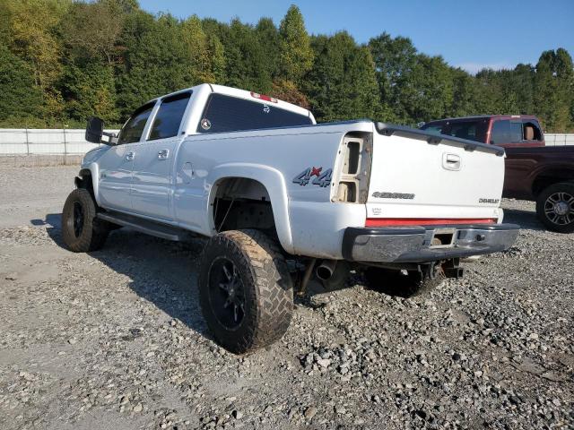 1GCGK23U04F207168 - 2004 CHEVROLET SILVERADO K2500 WHITE photo 2