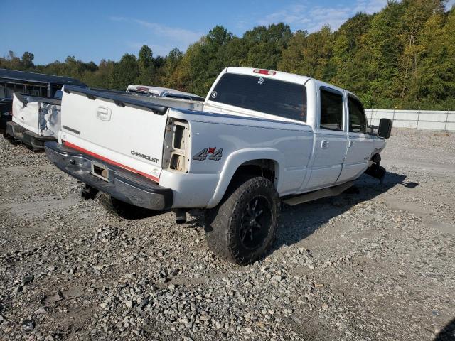 1GCGK23U04F207168 - 2004 CHEVROLET SILVERADO K2500 WHITE photo 3