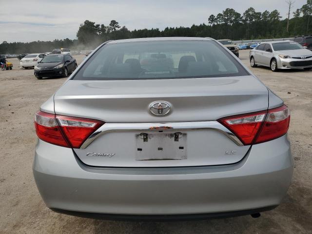 4T1BF1FK8GU501402 - 2016 TOYOTA CAMRY LE SILVER photo 6
