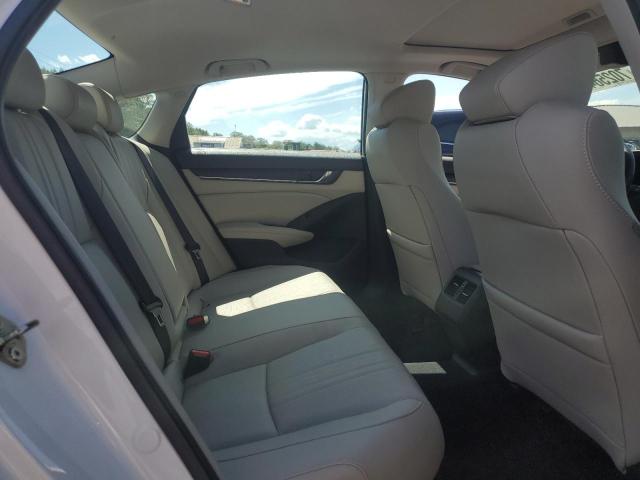 1HGCV2F95LA003587 - 2020 HONDA ACCORD TOURING WHITE photo 10