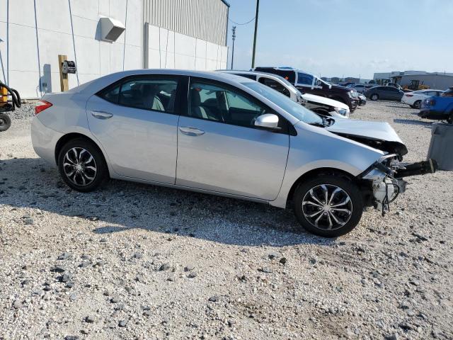 2T1BURHE2GC627218 - 2016 TOYOTA COROLLA L SILVER photo 4