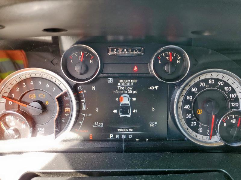 1C6RR6TT0KS678266 - 2019 RAM 1500 CLASSIC SLT Blanc photo 9