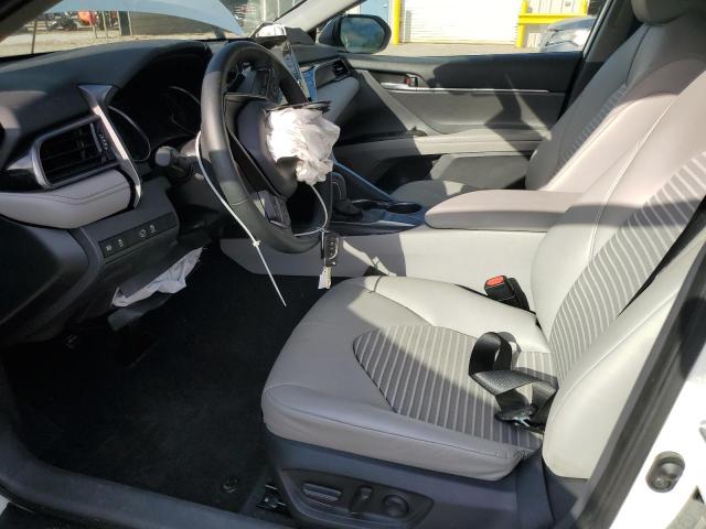 4T1G11AK2RU214121 - 2024 TOYOTA CAMRY SE NIGHT SHADE WHITE photo 7