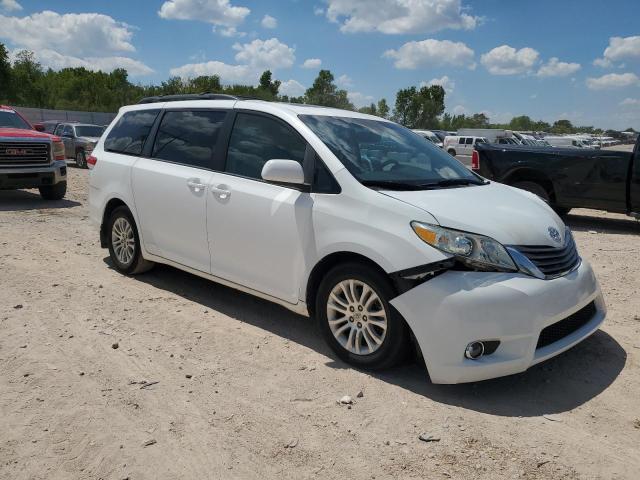 5TDYK3DC5BS105605 - 2011 TOYOTA SIENNA XLE 白色 照片 4