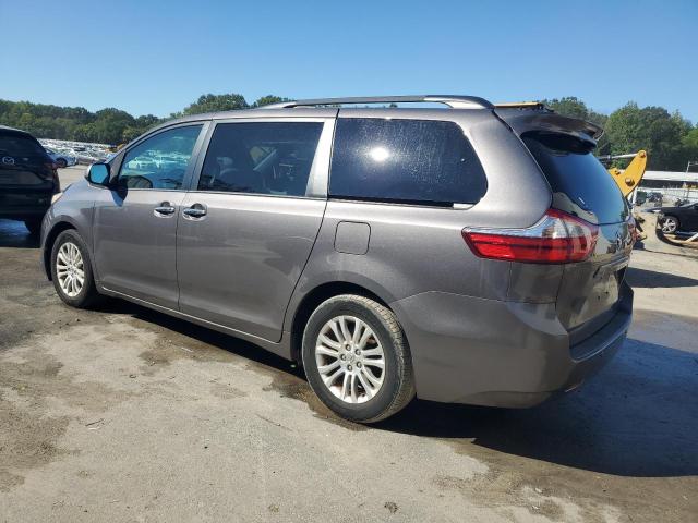 5TDYK3DC2FS688690 - 2015 TOYOTA SIENNA XLE GRAY photo 2