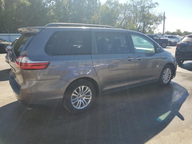 5TDYK3DC2FS688690 - 2015 TOYOTA SIENNA XLE GRAY photo 3