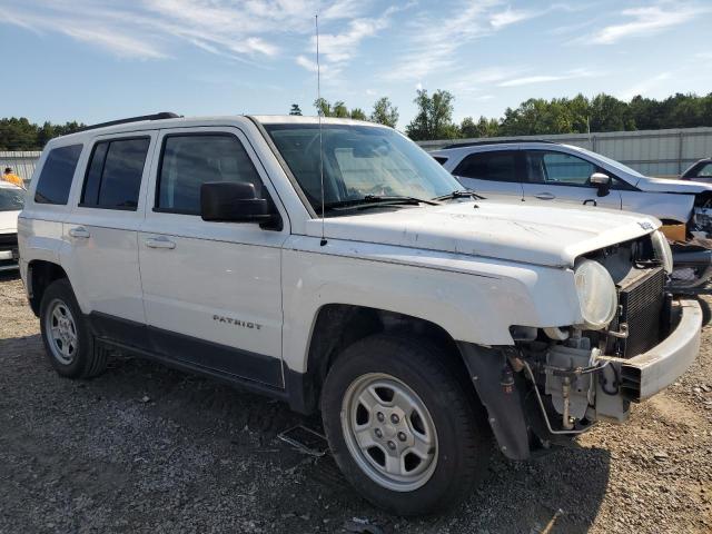 1C4NJRBB8FD134889 - 2015 JEEP PATRIOT SPORT 白色 照片 4