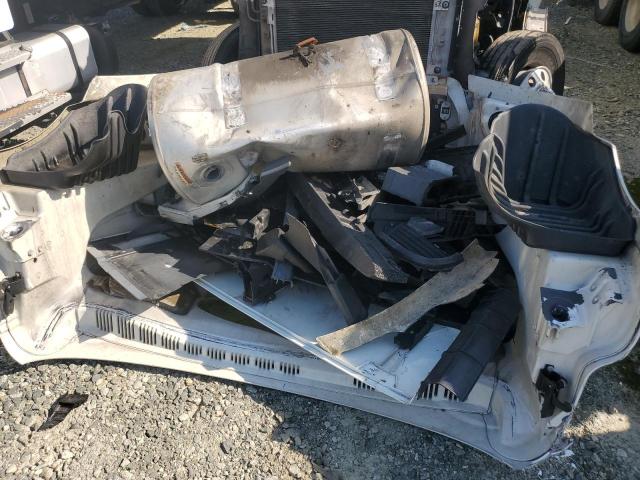 1FUJGLD5XFLGE3882 - 2015 FREIGHTLINER CASCADIA WHITE photo 9