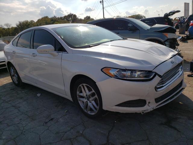 3FA6P0H74GR367216 - 2016 FORD FUSION SE WHITE photo 4