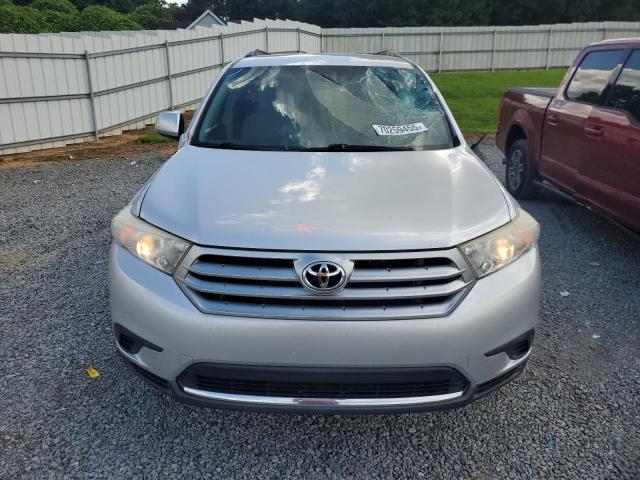 5TDZK3EH8BS038917 - 2011 TOYOTA HIGHLANDER BASE Silber Foto 5