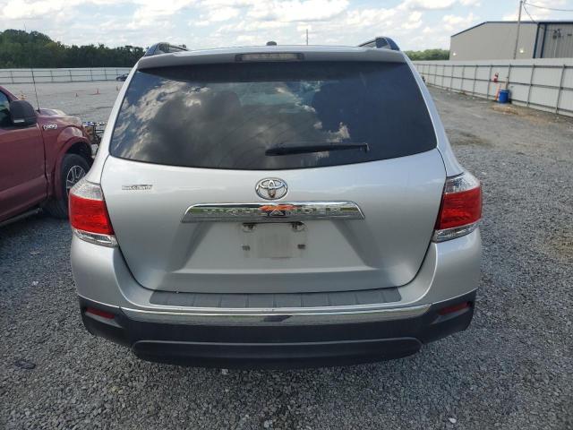 5TDZK3EH8BS038917 - 2011 TOYOTA HIGHLANDER BASE Silber Foto 6