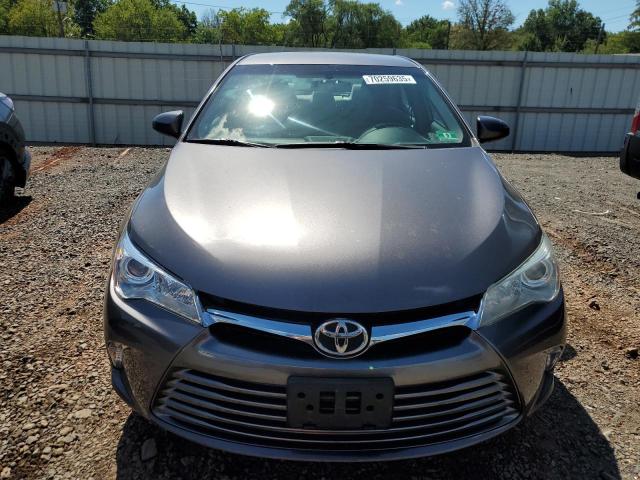 4T4BF1FK8GR517976 - 2016 TOYOTA CAMRY LE CHARCOAL photo 5
